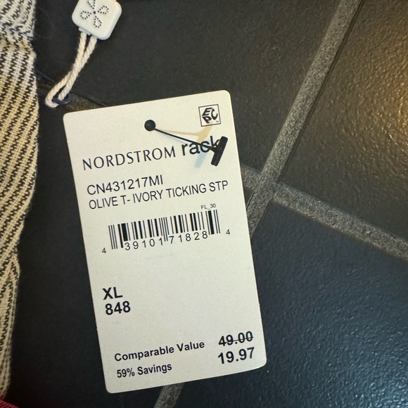 Nordstrom Rack CASLON lightweight shorts. XL - Picture 2 of 3